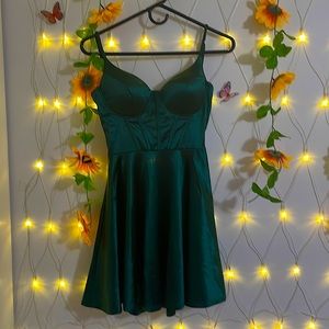 BRAND NEW Windsor XS green corset dress